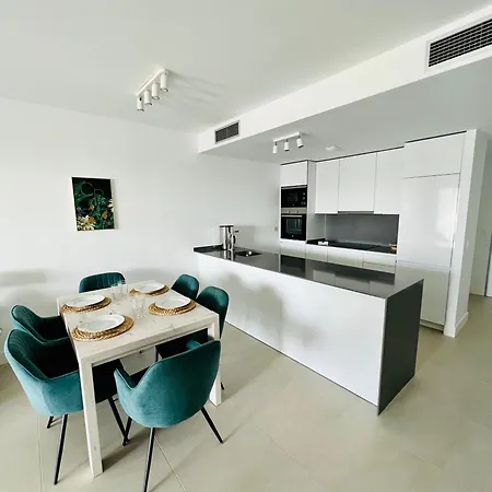Apartman Moderne Et Cosy Avec Piscine, Jacuzzi, Salle De Sport Et Billard *