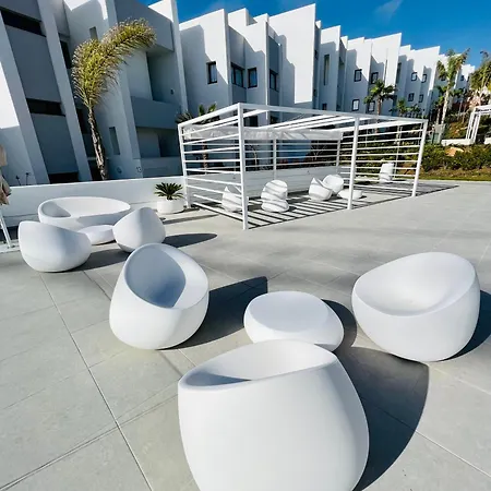 Moderne Et Cosy Avec Piscine, Jacuzzi, Salle De Sport Et Billard Estepona