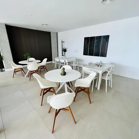 Moderne Et Cosy Avec Piscine, Jacuzzi, Salle De Sport Et Billard Apartamento
