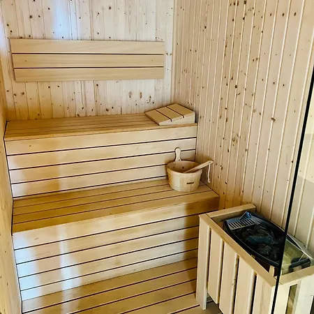 Moderne Et Cosy Avec Piscine, Jacuzzi, Salle De Sport Et Billard Естепона