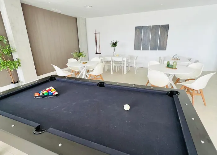 Moderne Et Cosy Avec Piscine, Jacuzzi, Salle De Sport Et Billard * Estepona